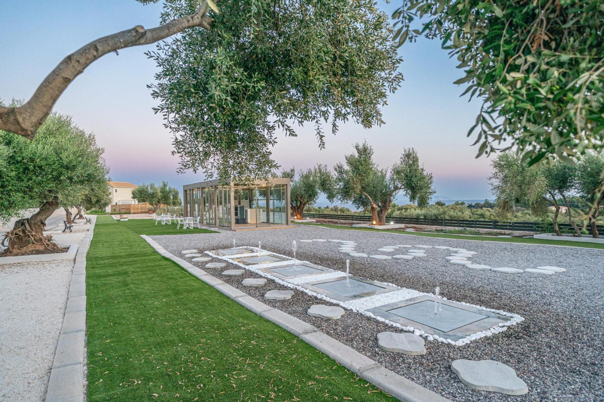 Endless Blue Private Club Villa